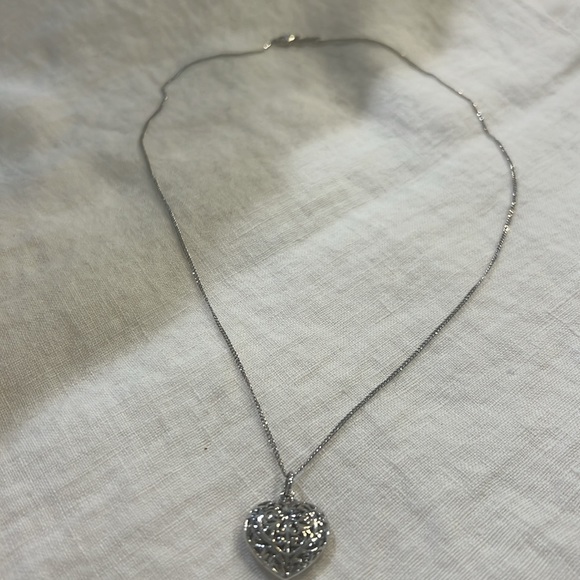 Brighton-style heart pendant - Picture 2 of 3